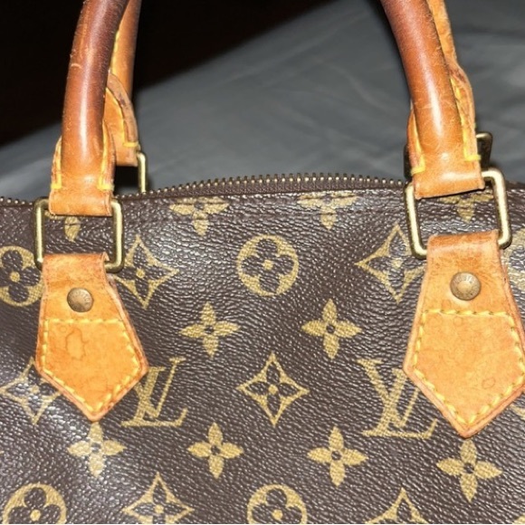 Authentic Louis Vuitton Speedy 30 - Picture 9 of 9